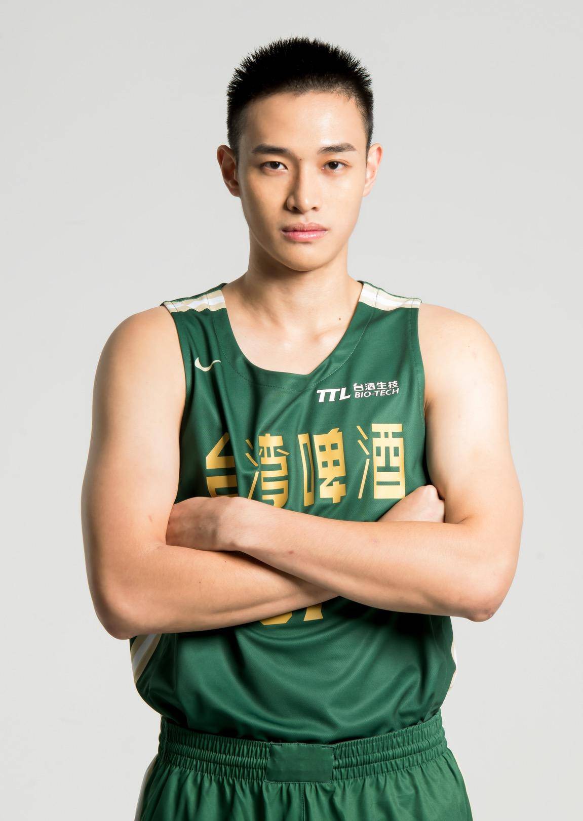 https://img.saibanjie.com/img/basketball/player/20a72cf6b2a7628106a3d700831c8aca.png