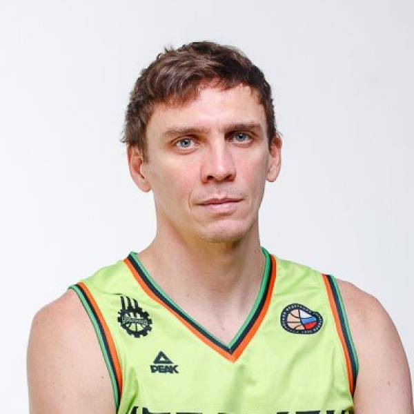 https://img.saibanjie.com/img/basketball/player/db45c4aed2f9eaeb272d62364e17d51d.png